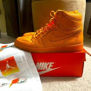 Nike Air Jordan 1 Retro High Gatorade Orange Peel, size 12